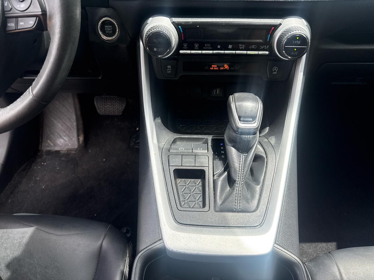 Toyota RAV4 XLE Premium 2023