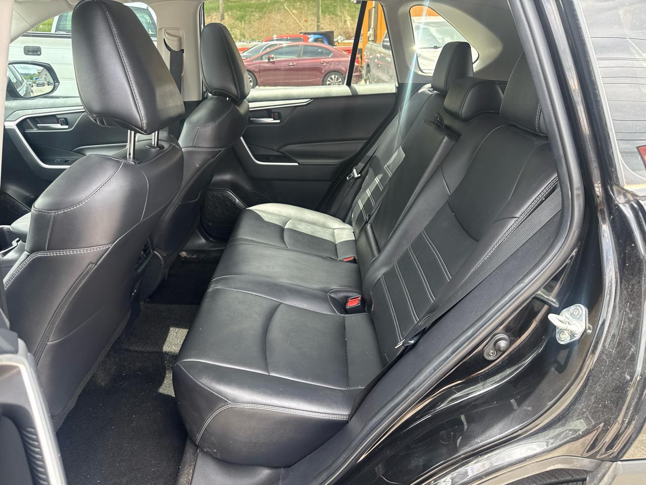 Toyota RAV4 XLE Premium 2023