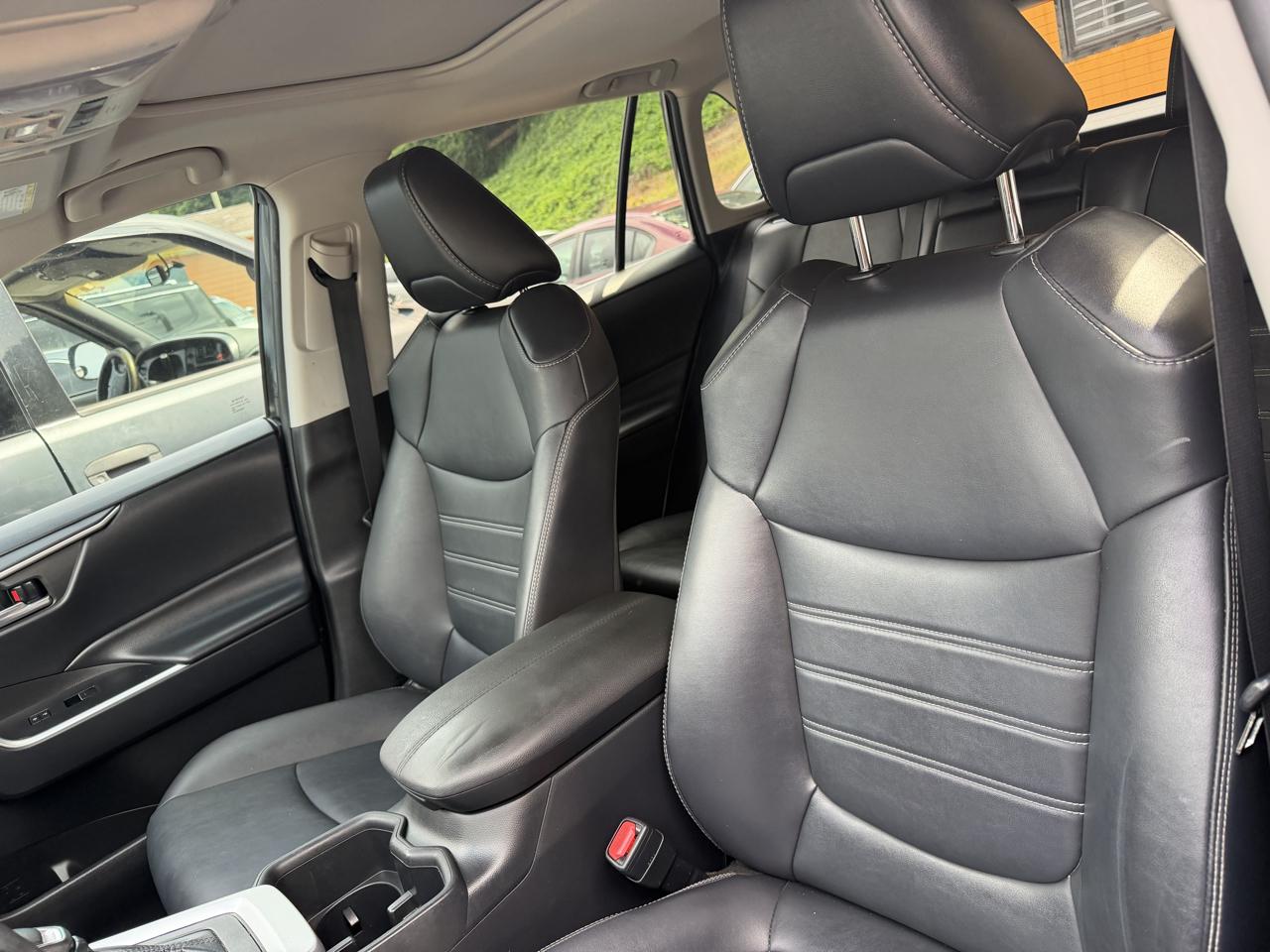 Toyota RAV4 XLE Premium 2023