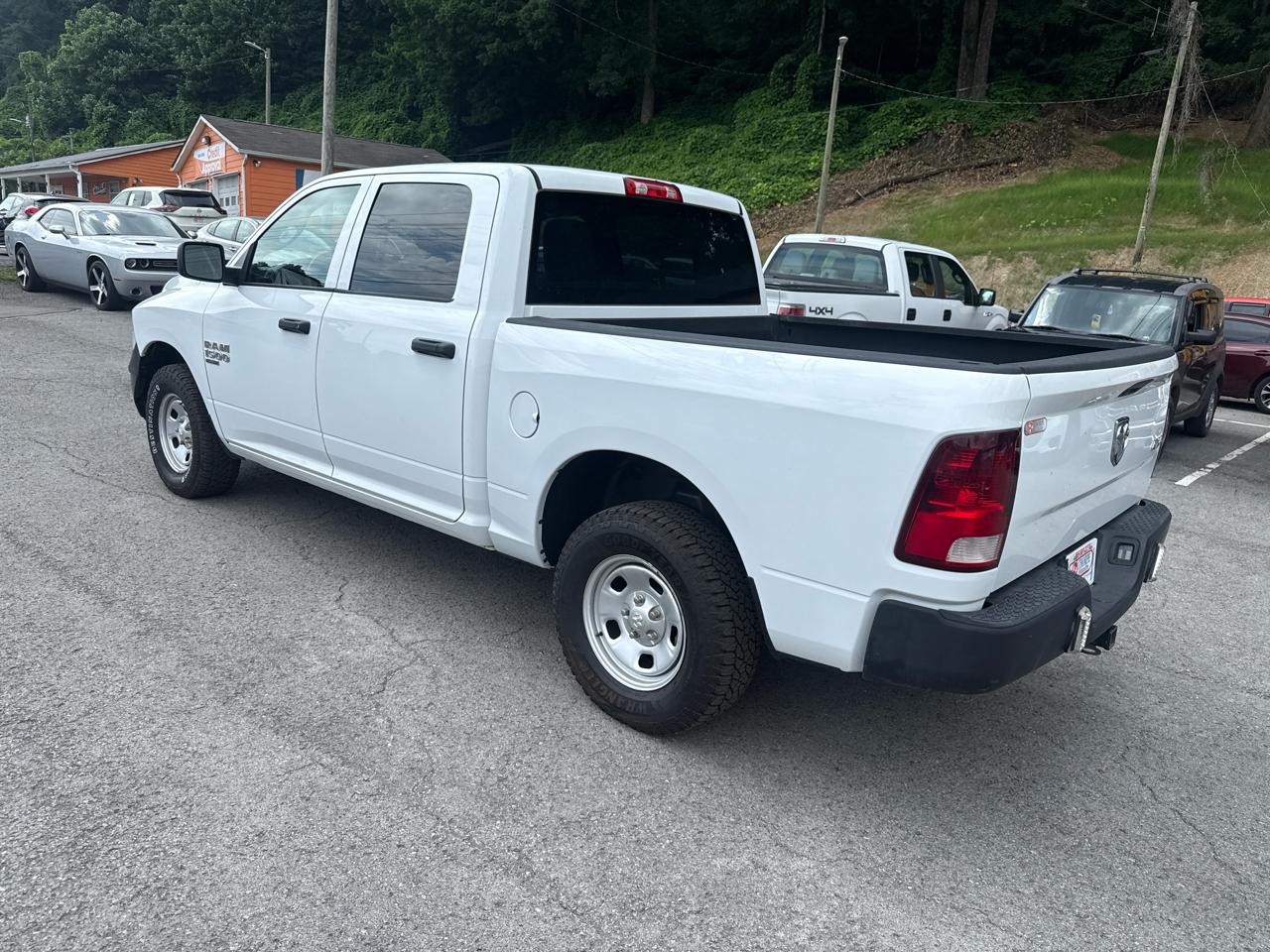 RAM 1500 Classic Tradesman Crew Cab SWB 4WD 2020
