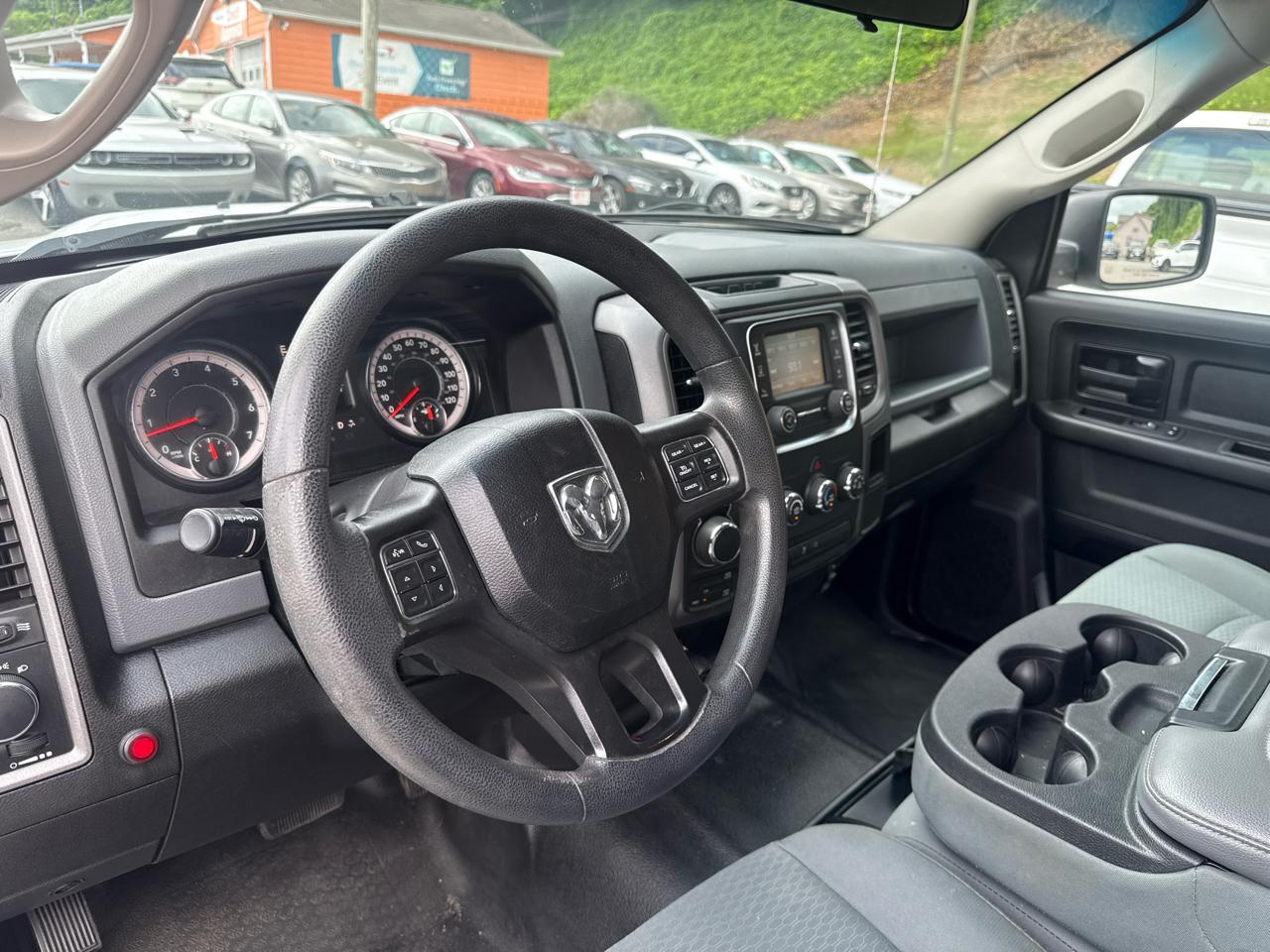 RAM 1500 Classic Tradesman Crew Cab SWB 4WD 2020