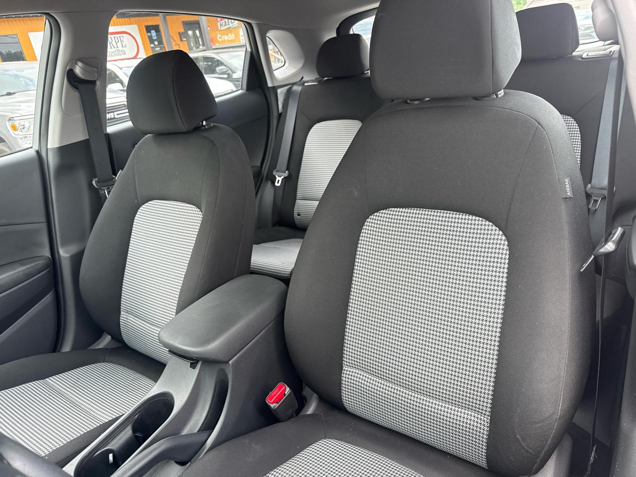 Hyundai Kona SE AWD 2023