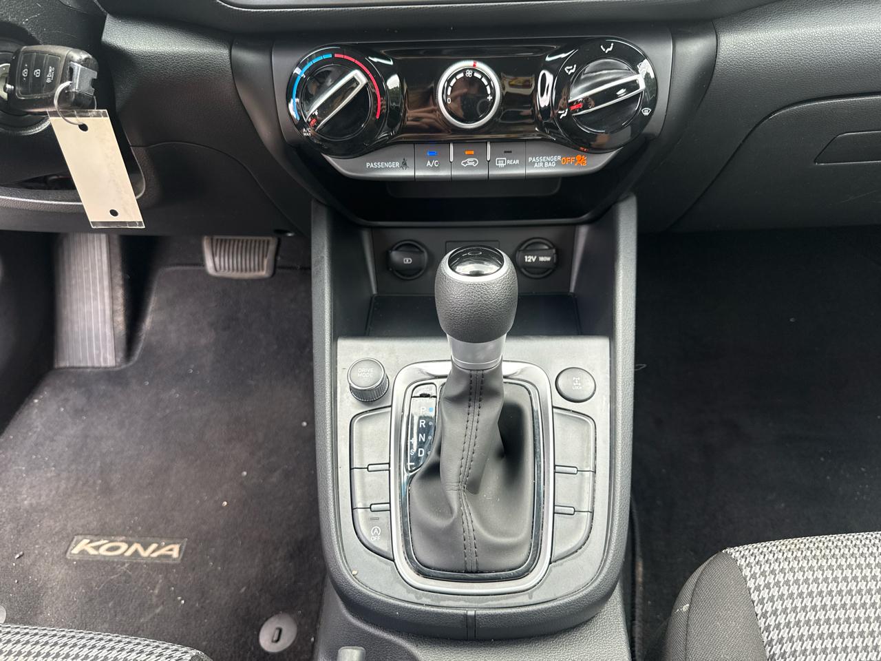 Hyundai Kona SE AWD 2023