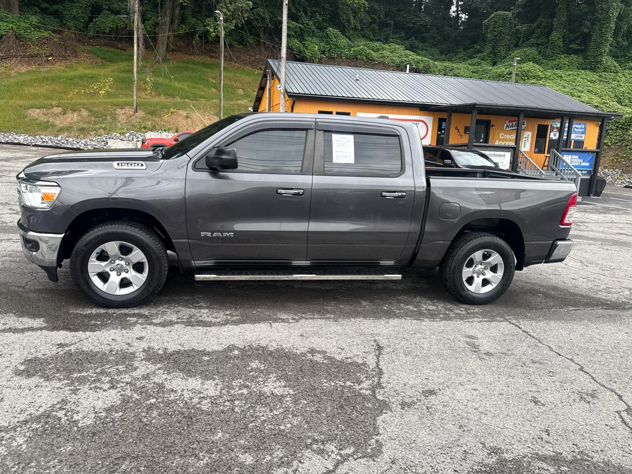 RAM 1500 Big Horn Crew Cab SWB 4WD 2019