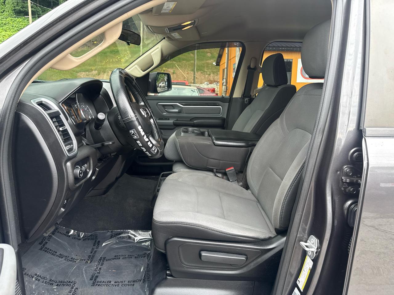 RAM 1500 Big Horn Crew Cab SWB 4WD 2019