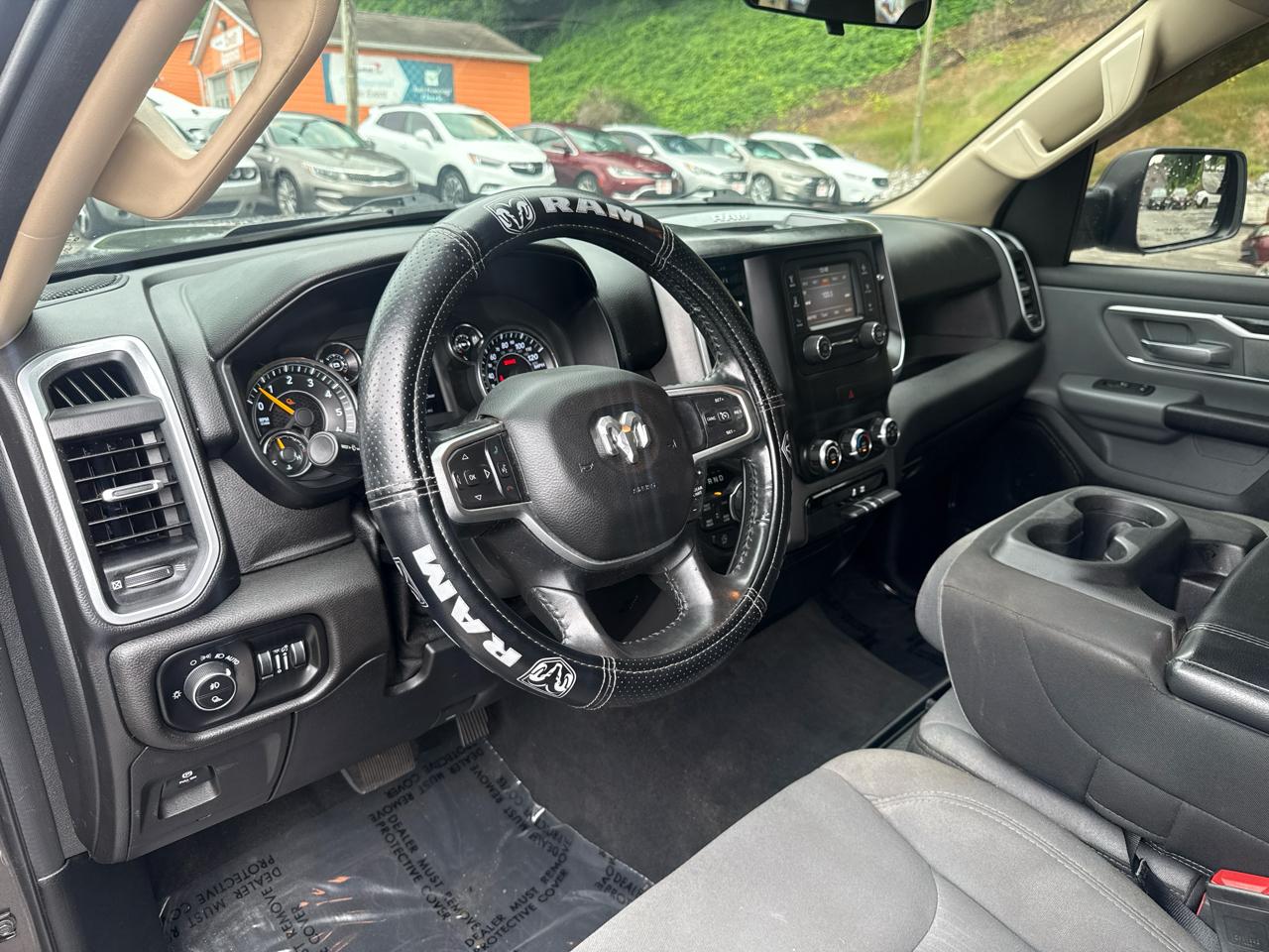 RAM 1500 Big Horn Crew Cab SWB 4WD 2019