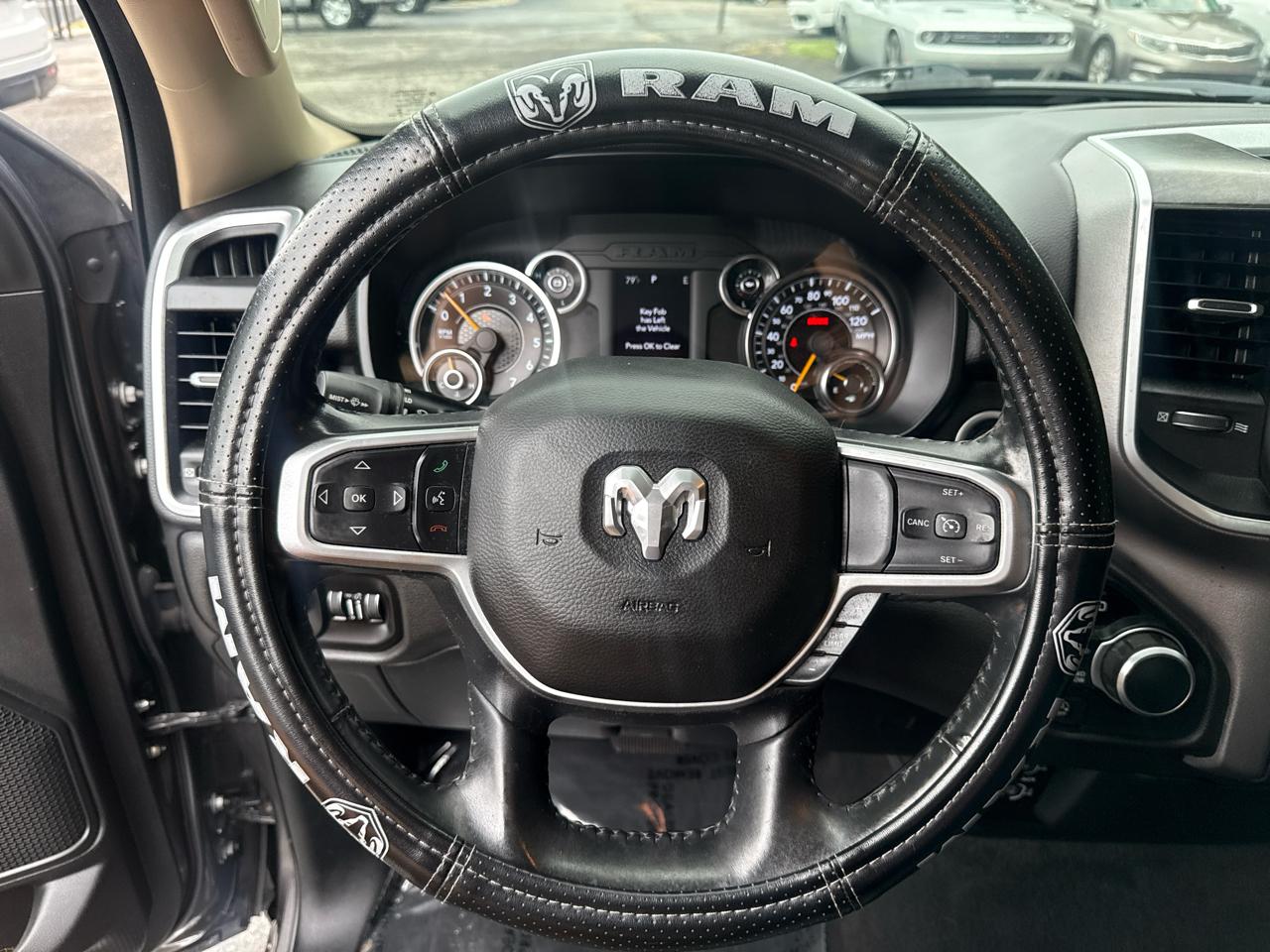 RAM 1500 Big Horn Crew Cab SWB 4WD 2019