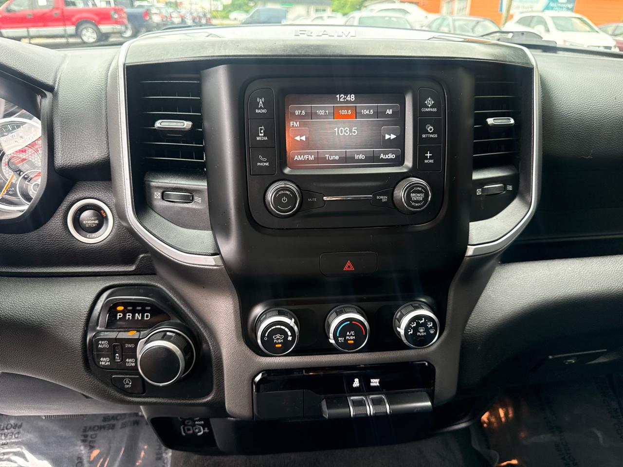 RAM 1500 Big Horn Crew Cab SWB 4WD 2019