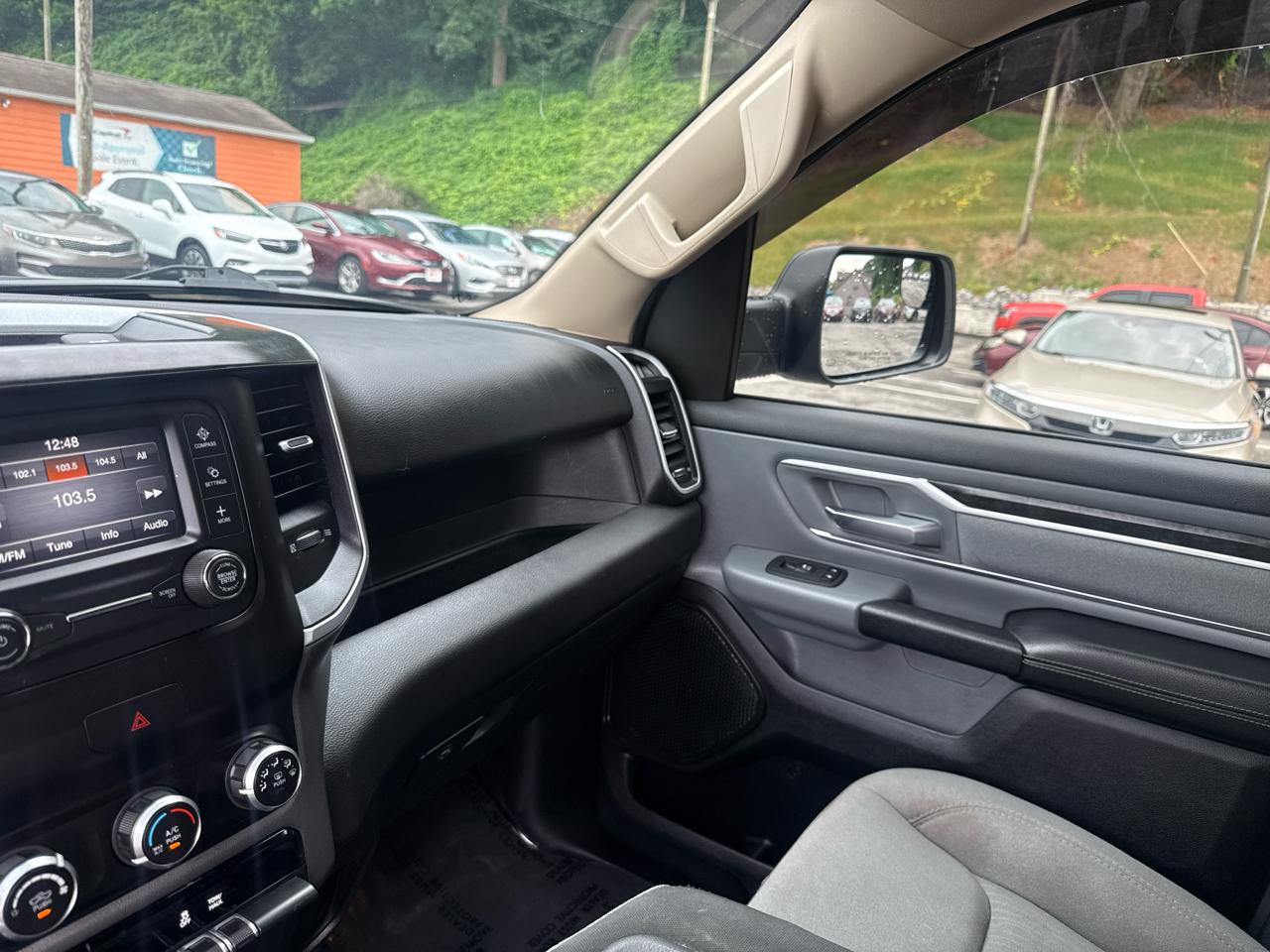 RAM 1500 Big Horn Crew Cab SWB 4WD 2019