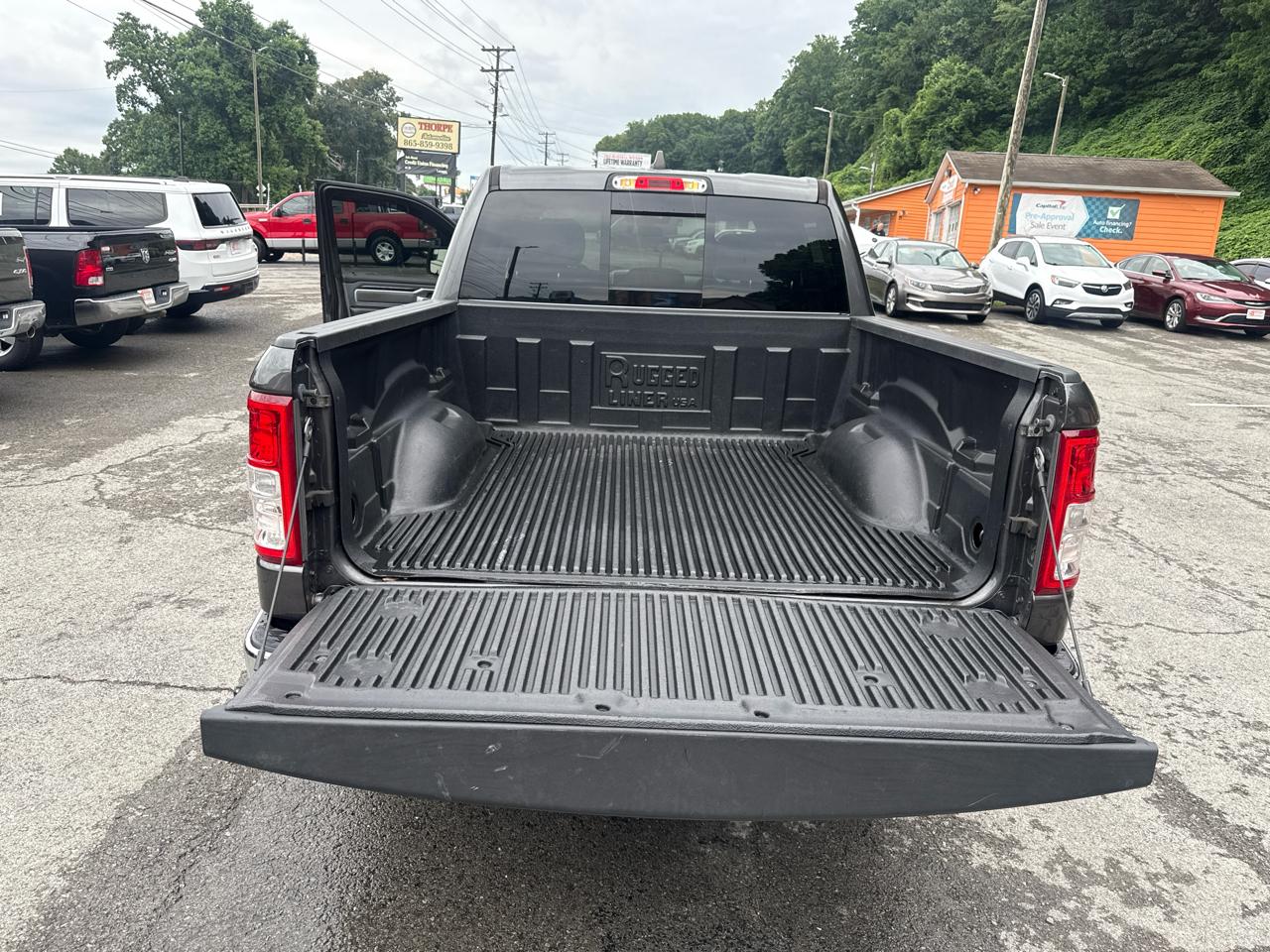 RAM 1500 Big Horn Crew Cab SWB 4WD 2019