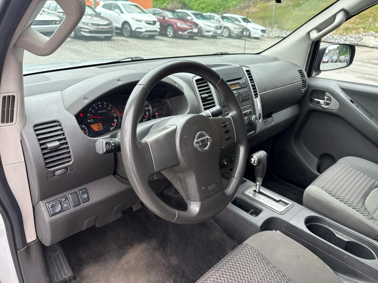 Nissan Frontier SV V6 King Cab 4WD 2012