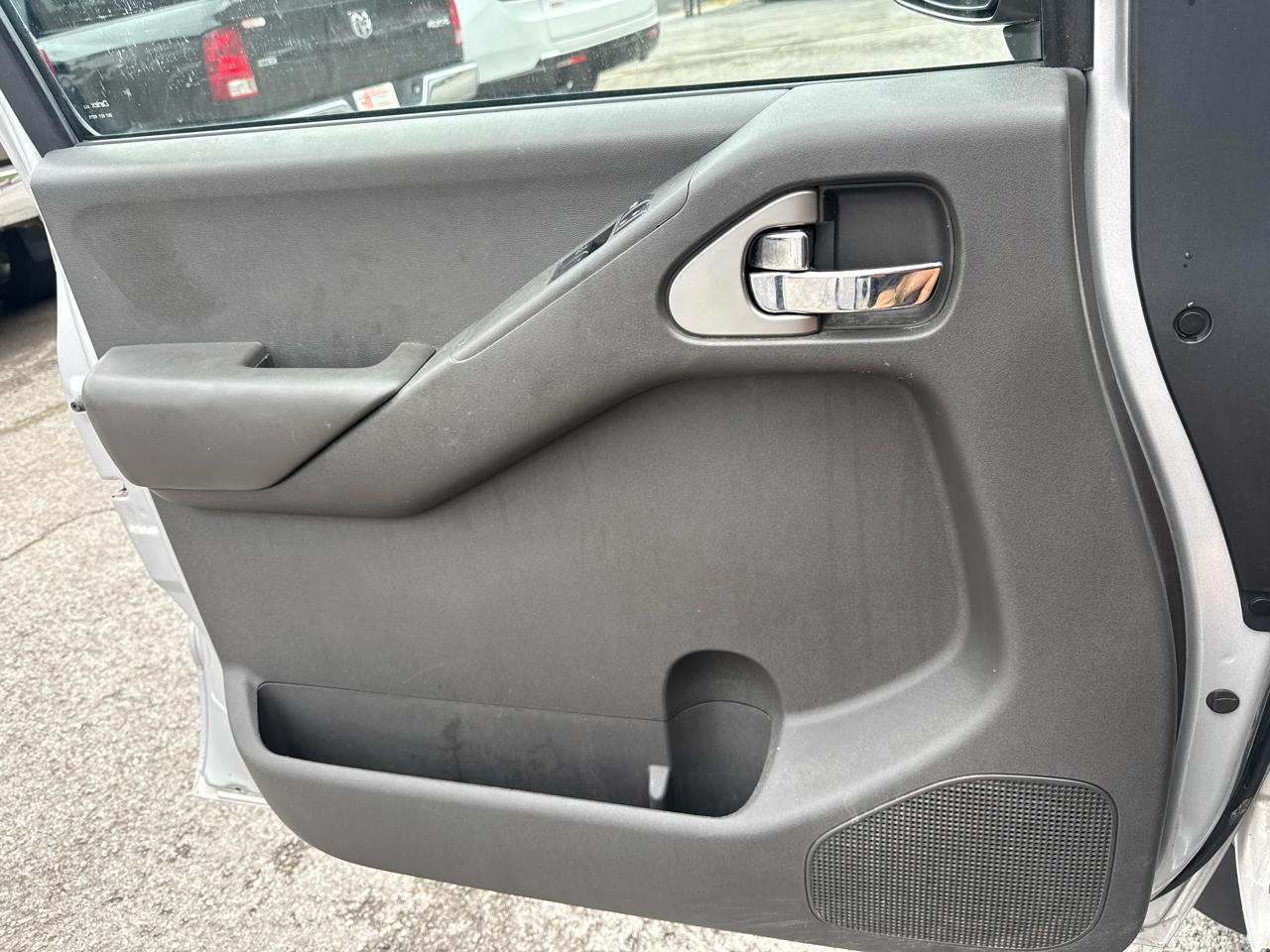 Nissan Frontier SV V6 King Cab 4WD 2012