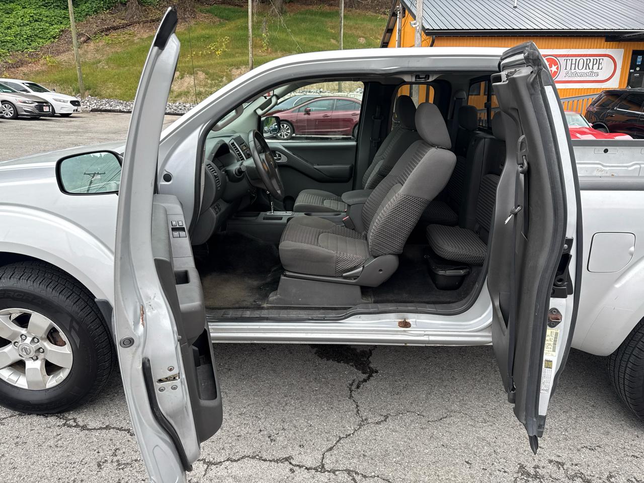 Nissan Frontier SV V6 King Cab 4WD 2012