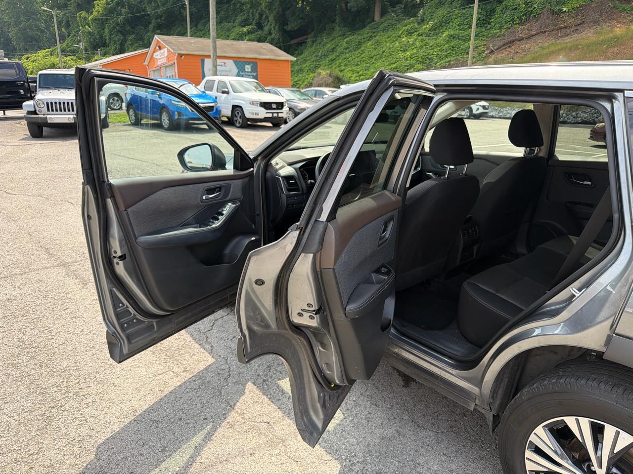 Nissan Rogue SV AWD 2023