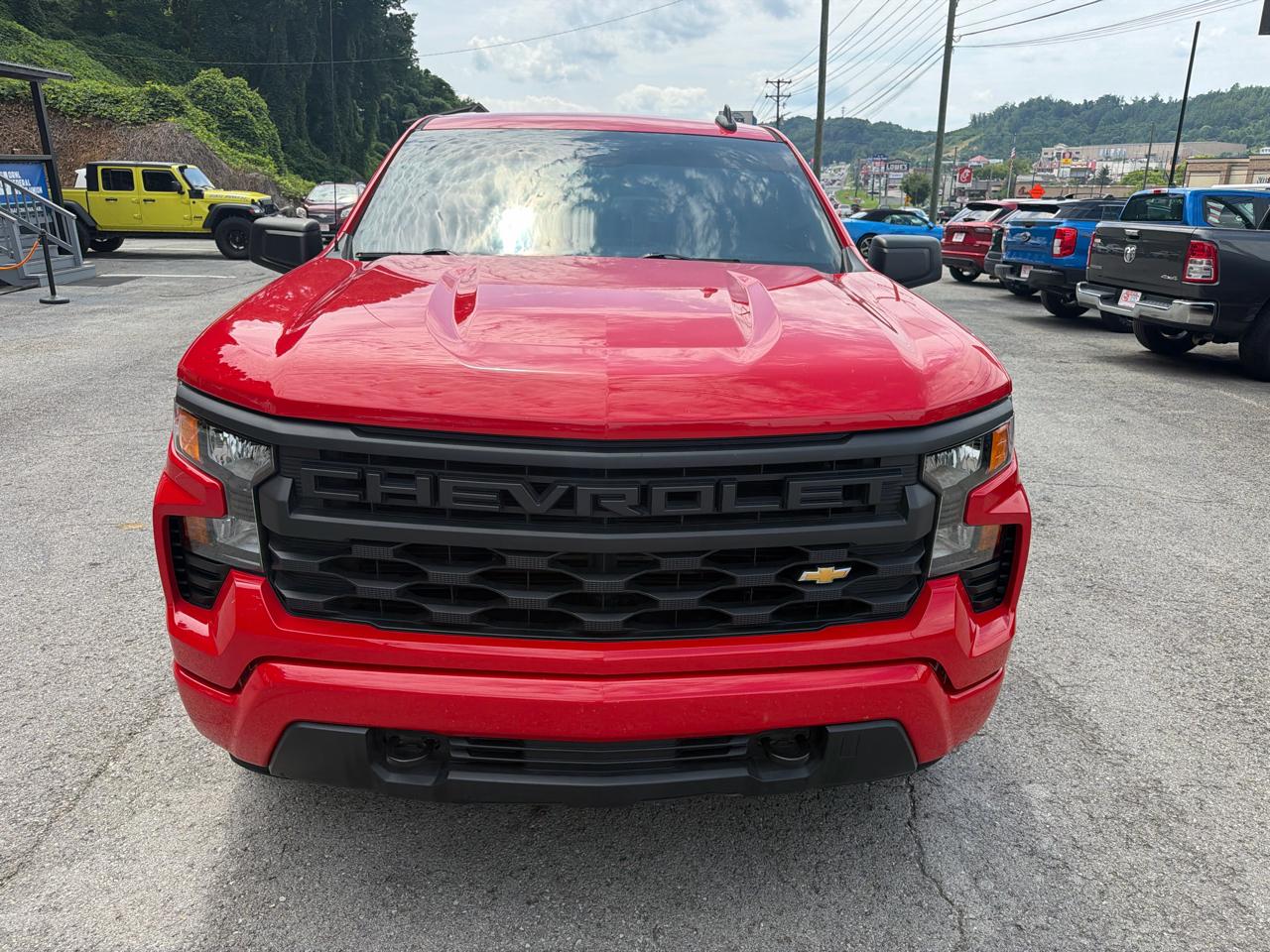 Chevrolet Silverado 1500 Custom Crew Cab 4WD 2022