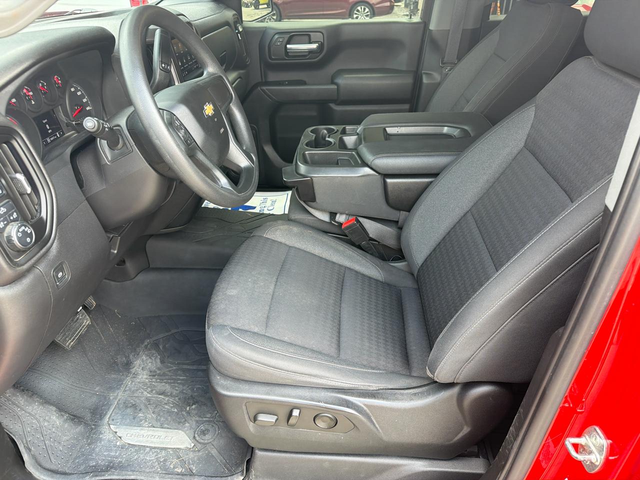 Chevrolet Silverado 1500 Custom Crew Cab 4WD 2022