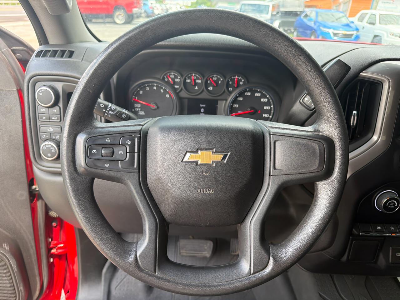 Chevrolet Silverado 1500 Custom Crew Cab 4WD 2022