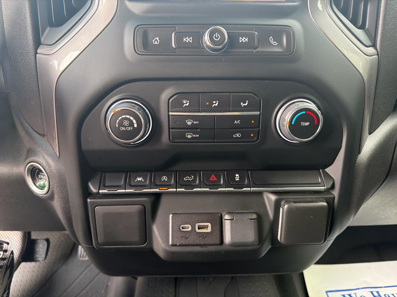 Chevrolet Silverado 1500 Custom Crew Cab 4WD 2022