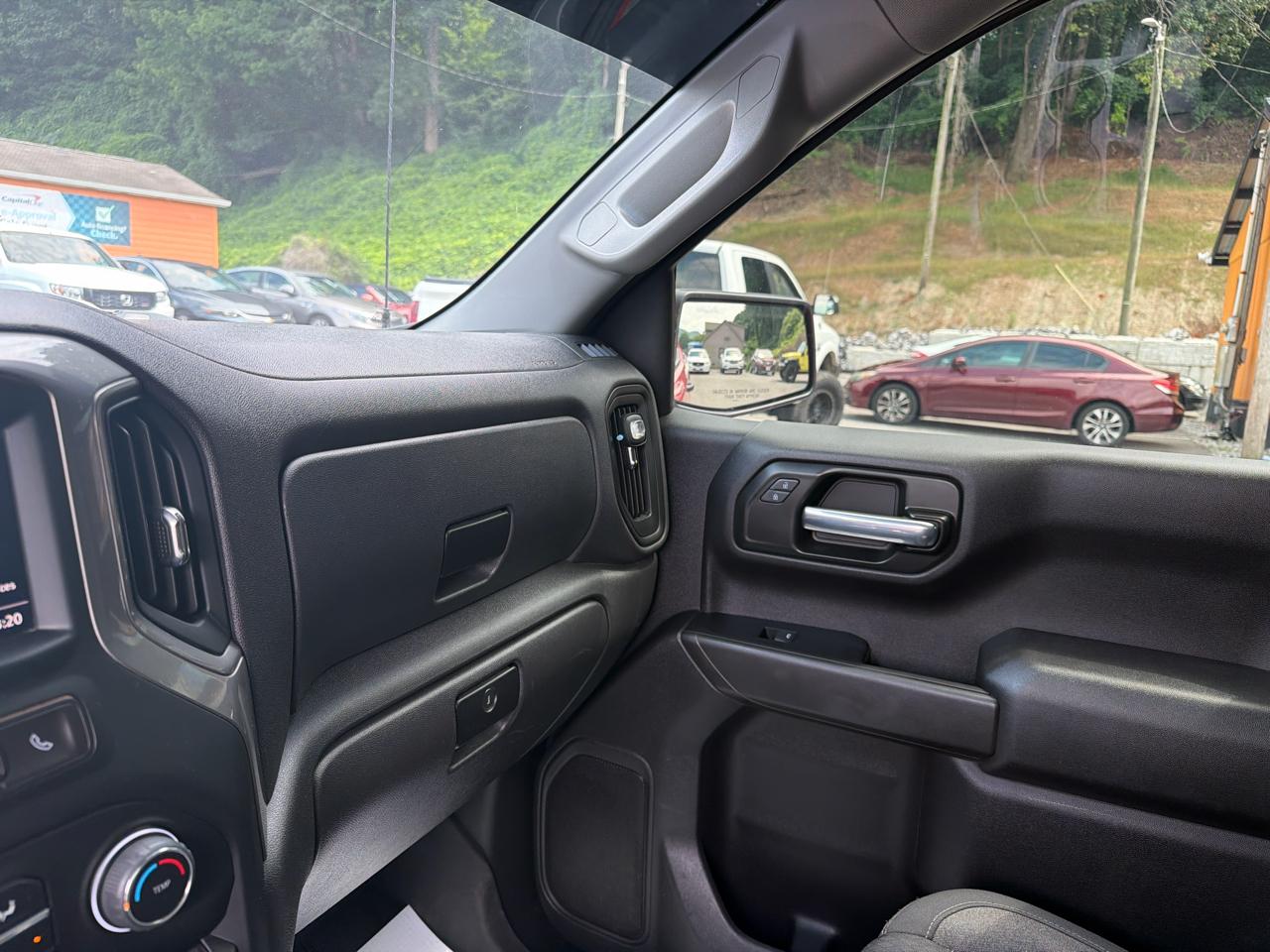 Chevrolet Silverado 1500 Custom Crew Cab 4WD 2022