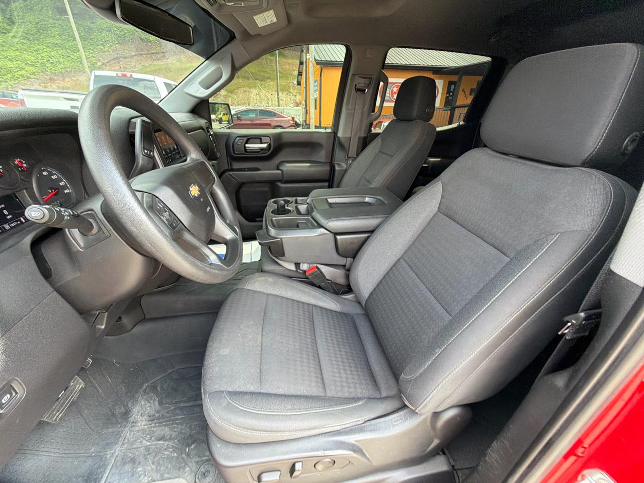 Chevrolet Silverado 1500 Custom Crew Cab 4WD 2022