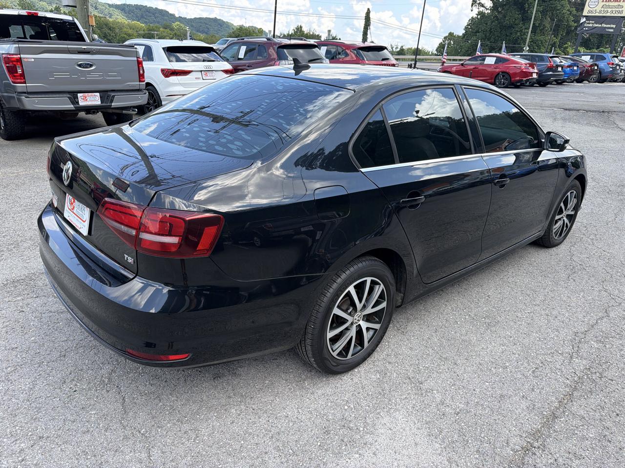 Volkswagen Jetta 1.4T SE 6A 2017