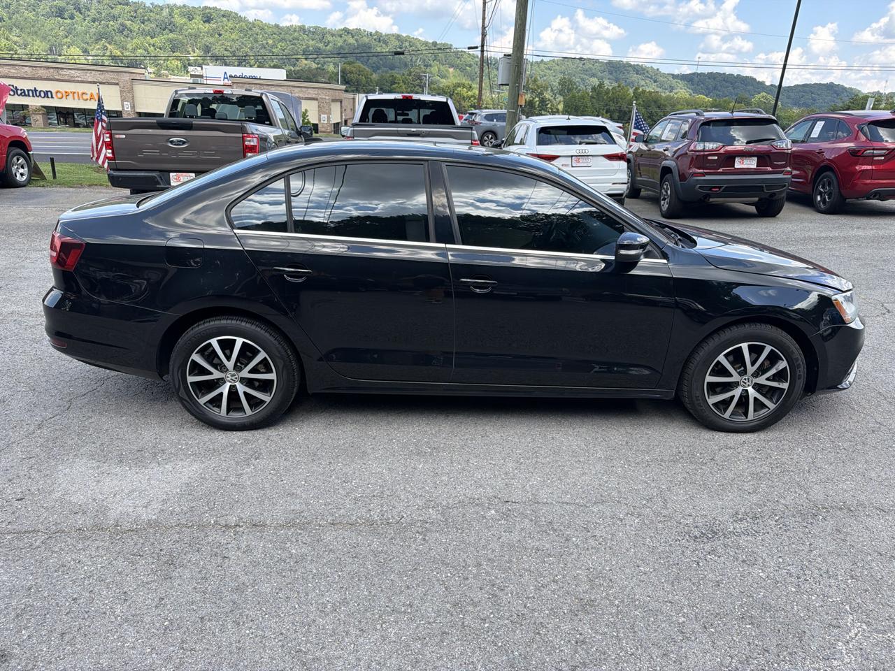 Volkswagen Jetta 1.4T SE 6A 2017