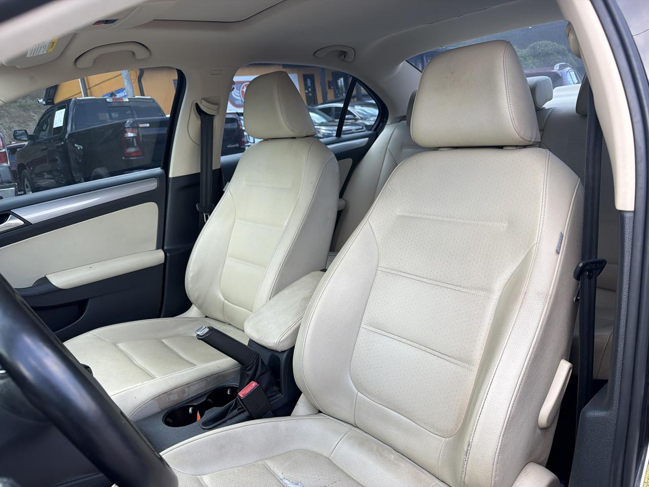 Volkswagen Jetta 1.4T SE 6A 2017