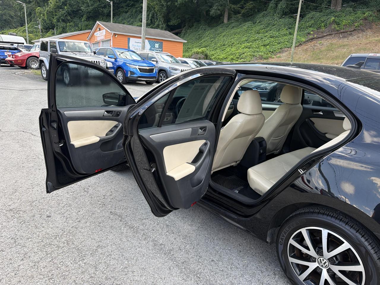 Volkswagen Jetta 1.4T SE 6A 2017