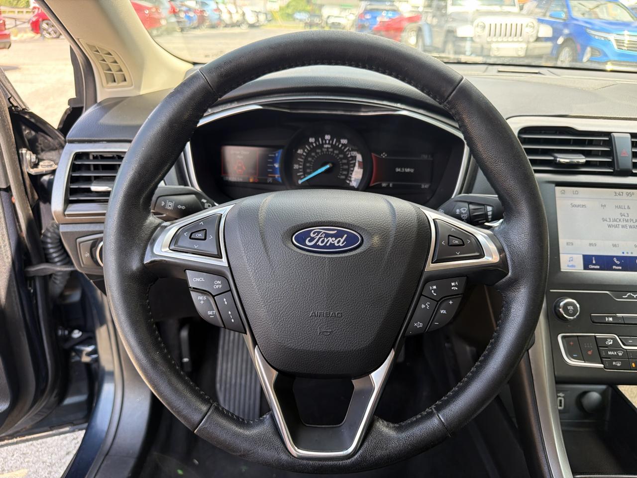 Ford Fusion SEL 2020
