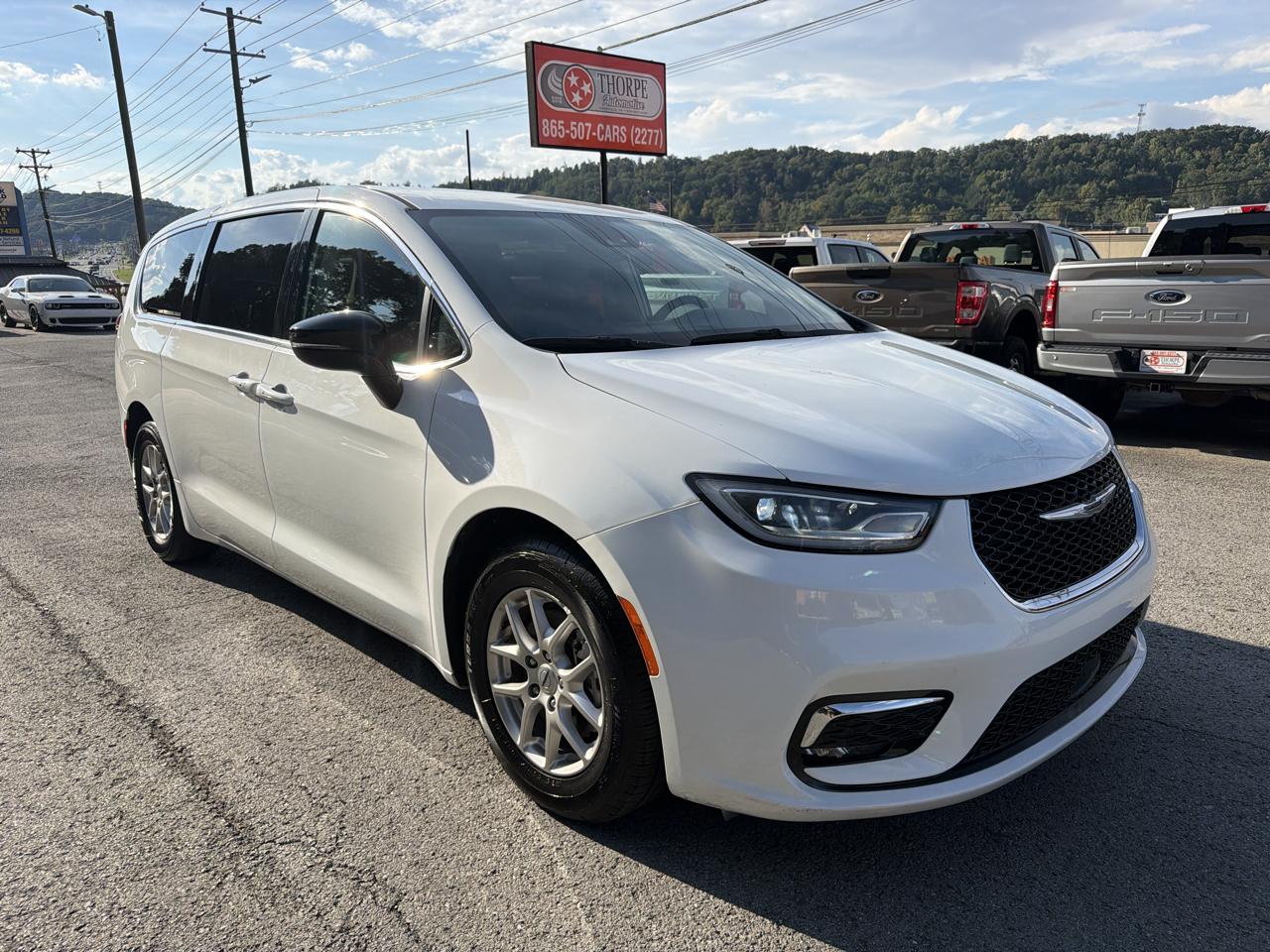 2024 Chrysler Pacifica Touring L