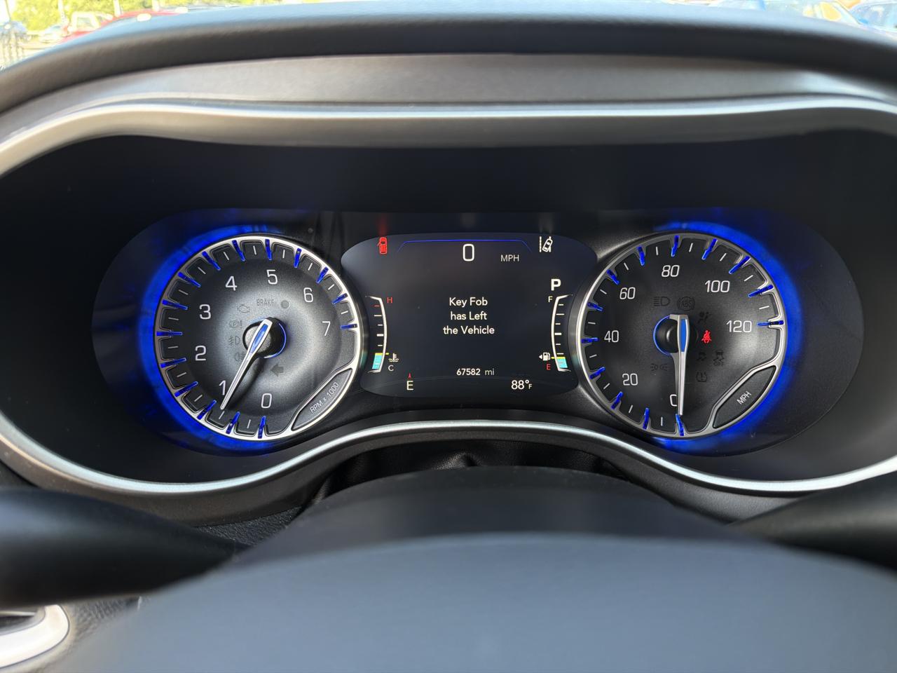 Chrysler Pacifica Touring L 2024