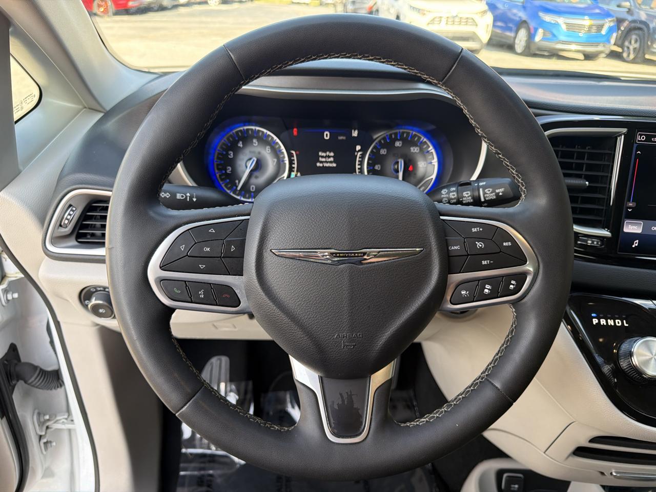 Chrysler Pacifica Touring L 2024
