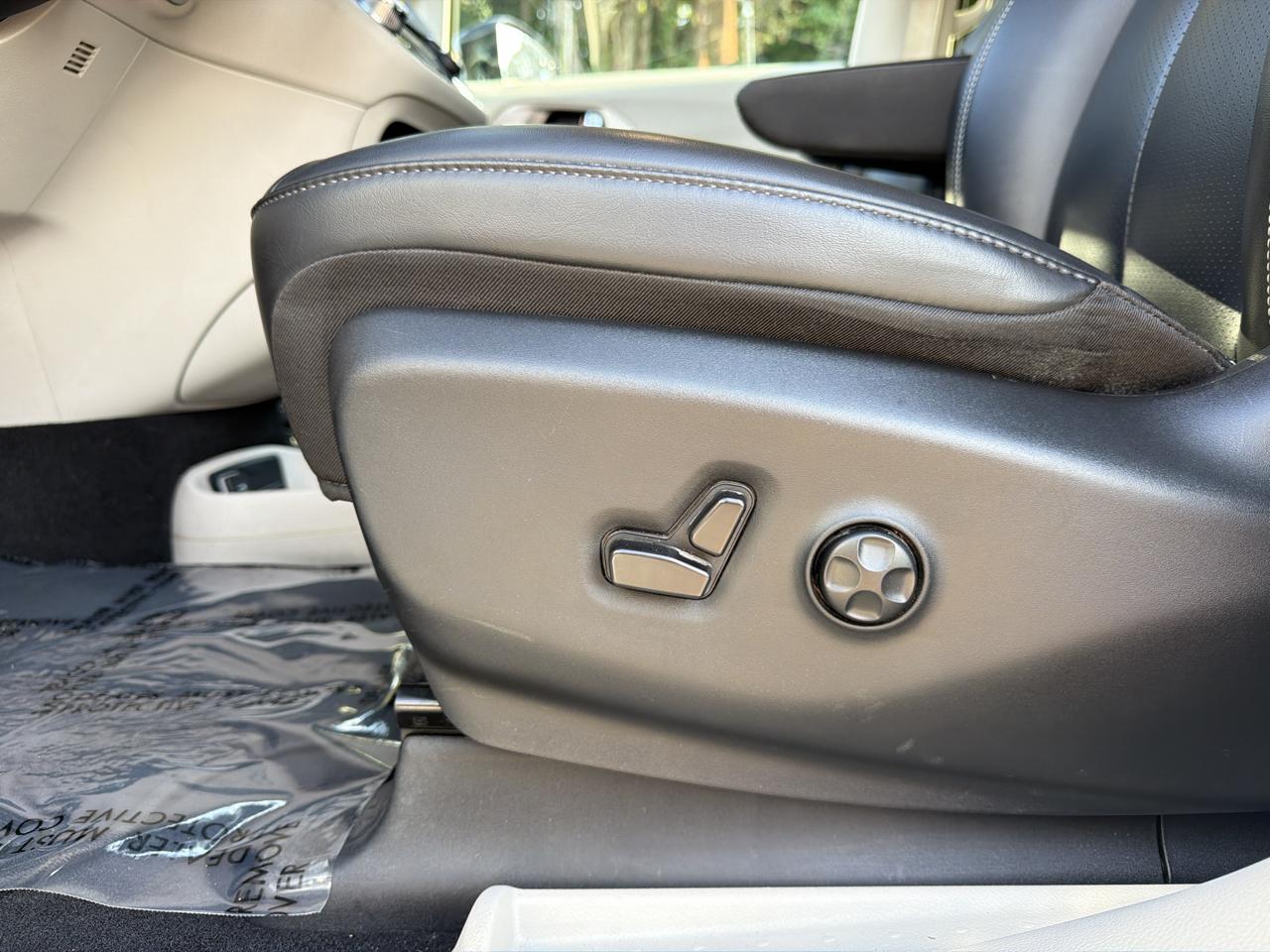 Chrysler Pacifica Touring L 2024