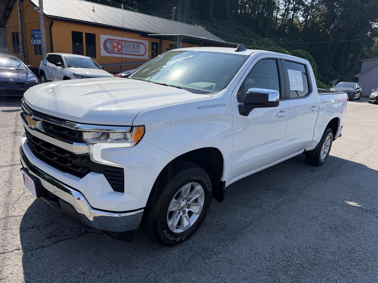 Chevrolet Silverado 1500 LT Crew Cab 4WD 2025