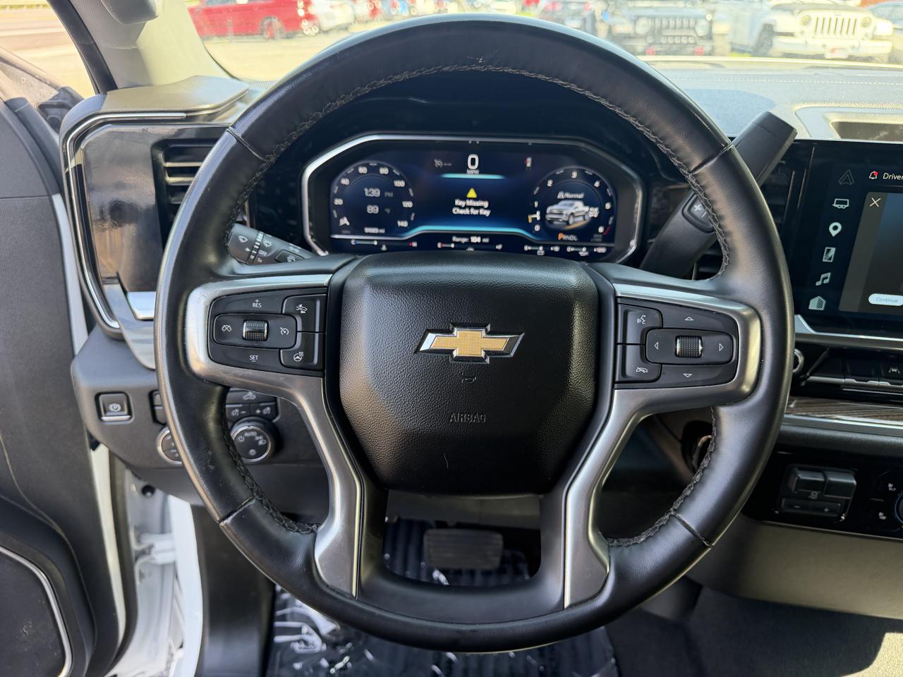 Chevrolet Silverado 1500 LT Crew Cab 4WD 2025