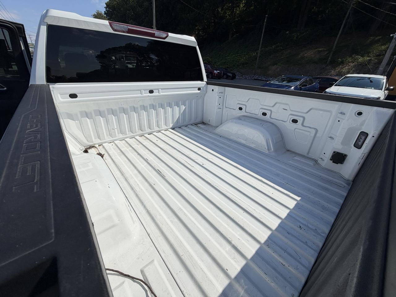 Chevrolet Silverado 1500 LT Crew Cab 4WD 2025