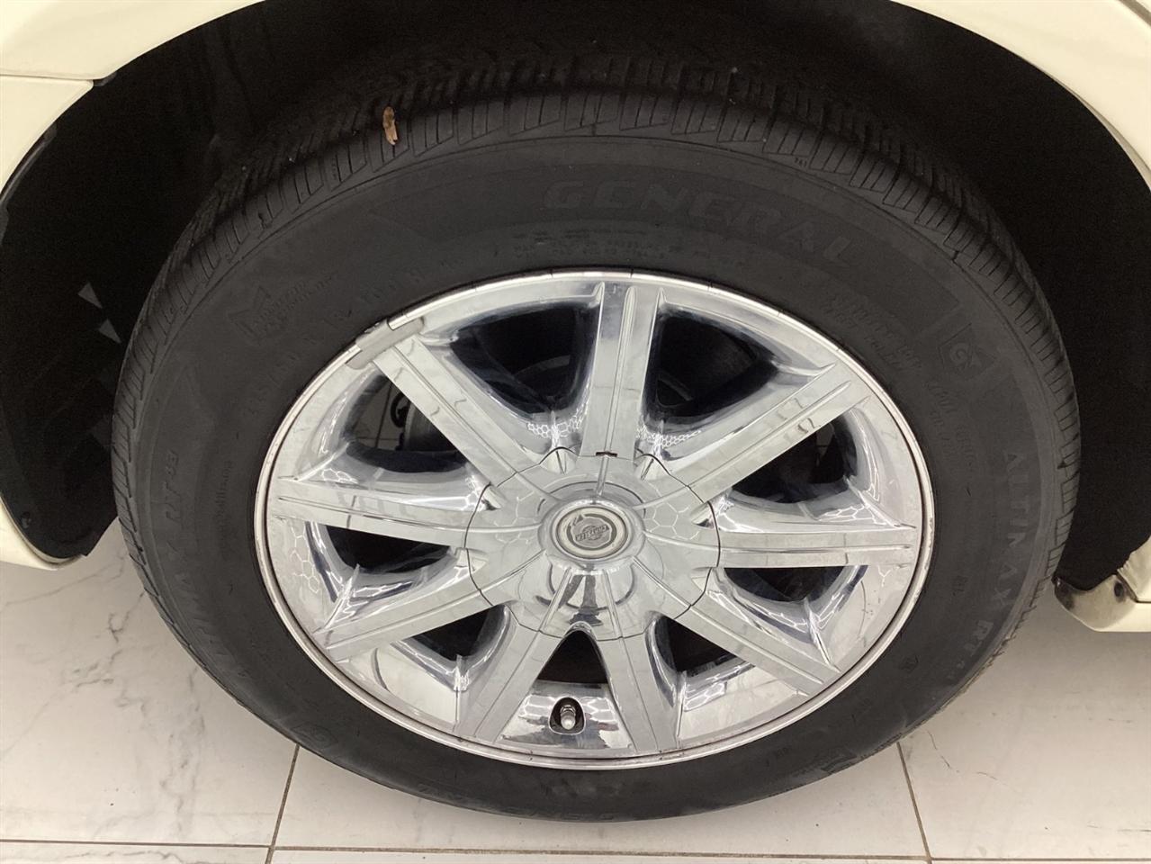 Chrysler 300 4dr Sdn 300C Hemi RWD 2009