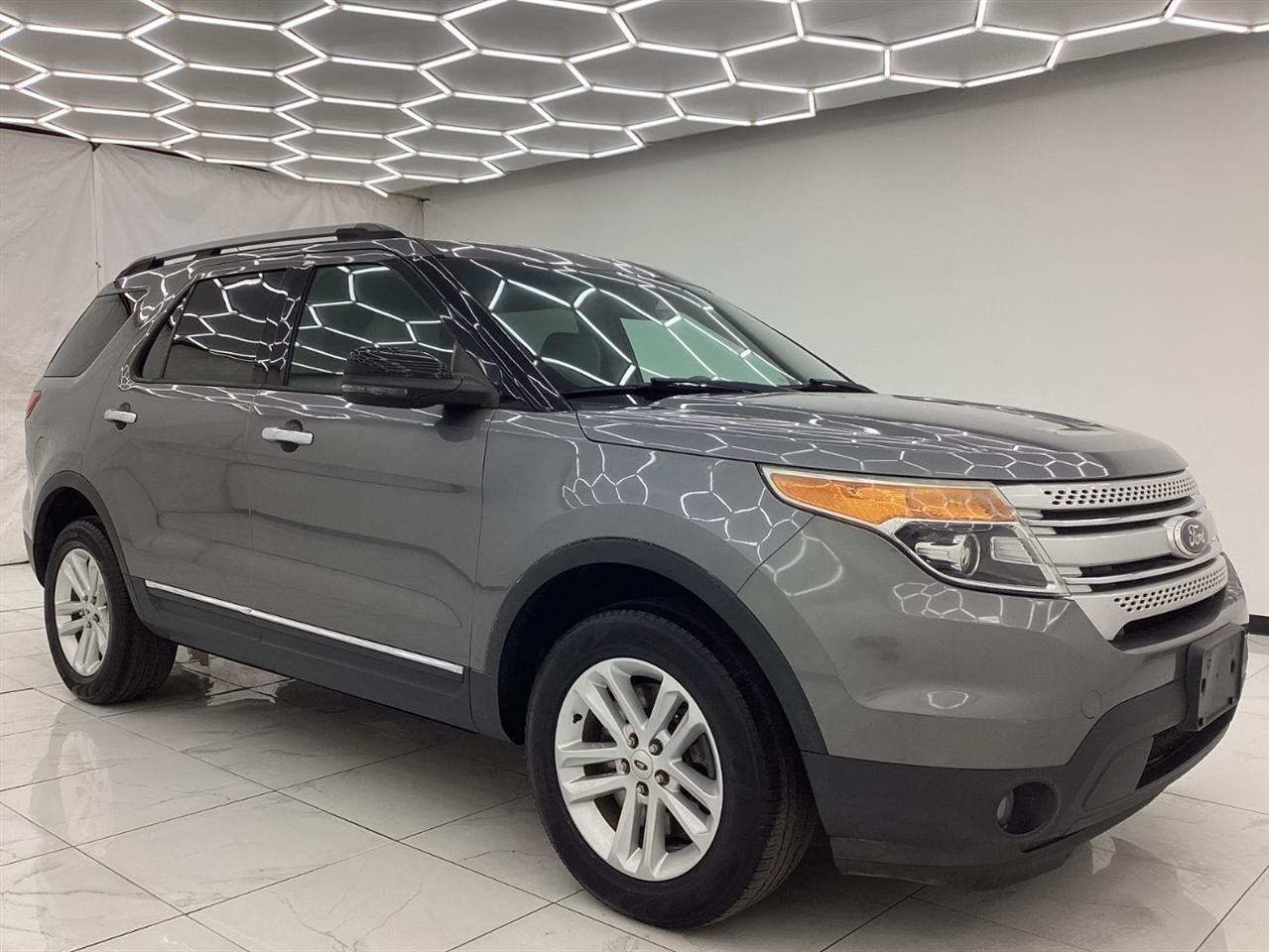 Ford Explorer 4WD 4dr XLT 2013