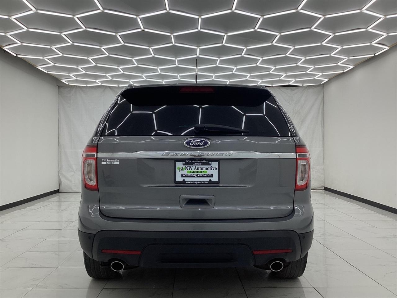 Ford Explorer 4WD 4dr XLT 2013