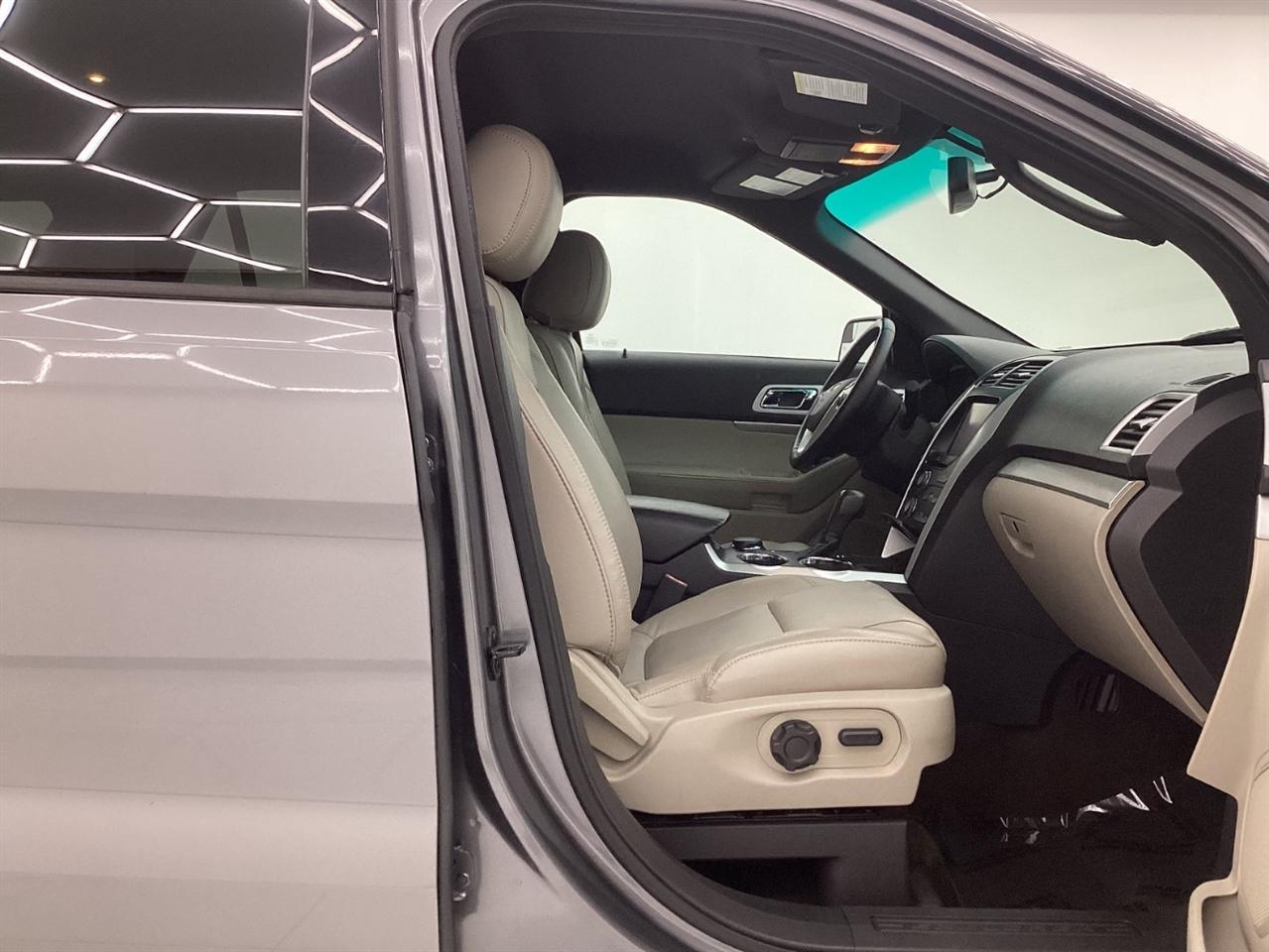 Ford Explorer 4WD 4dr XLT 2013