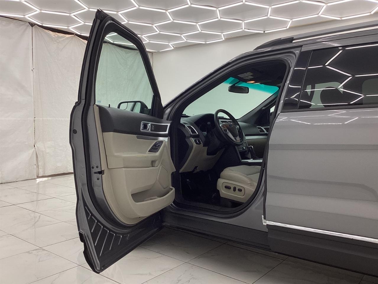 Ford Explorer 4WD 4dr XLT 2013