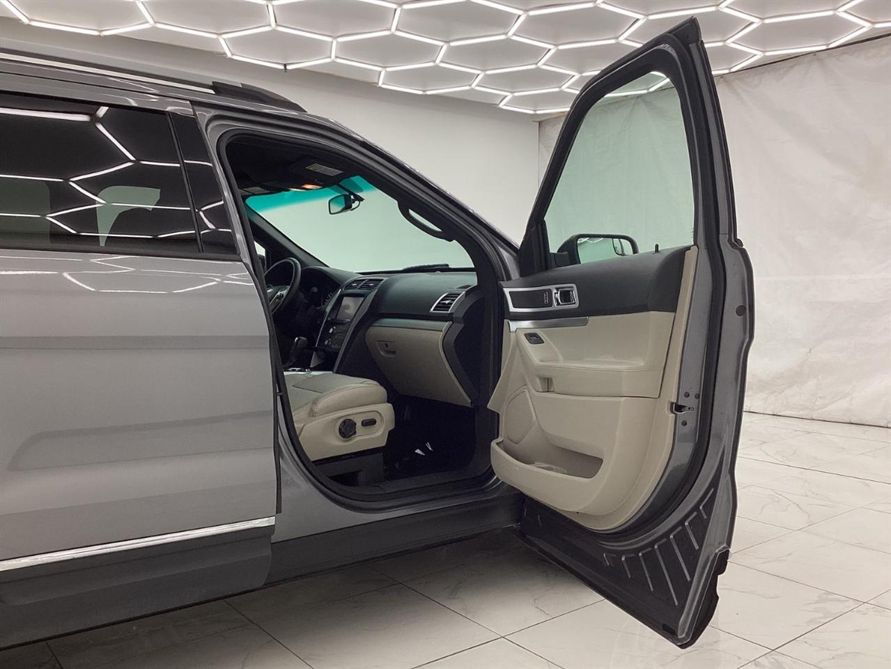 Ford Explorer 4WD 4dr XLT 2013