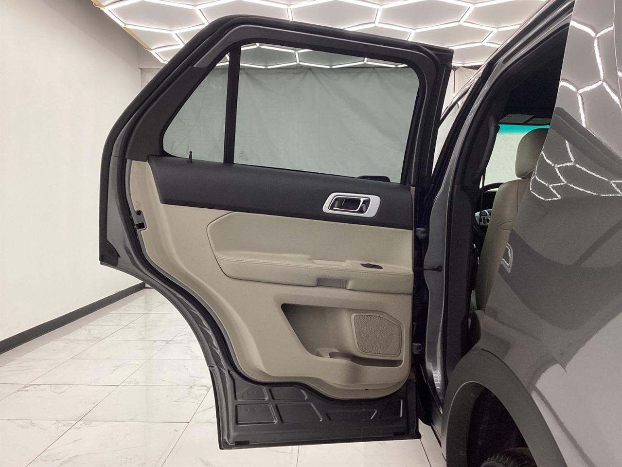 Ford Explorer 4WD 4dr XLT 2013