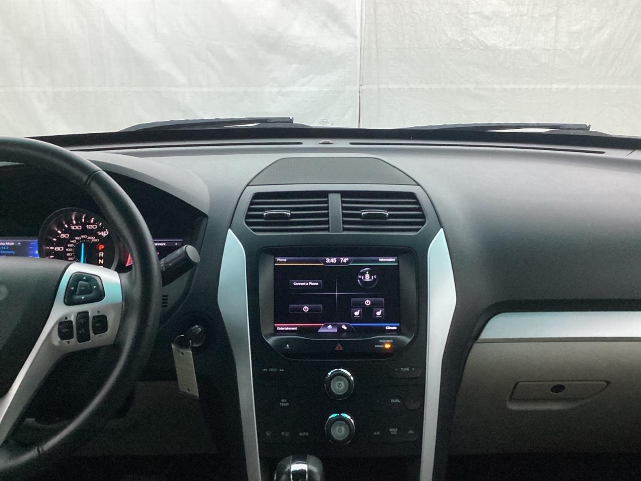 Ford Explorer 4WD 4dr XLT 2013