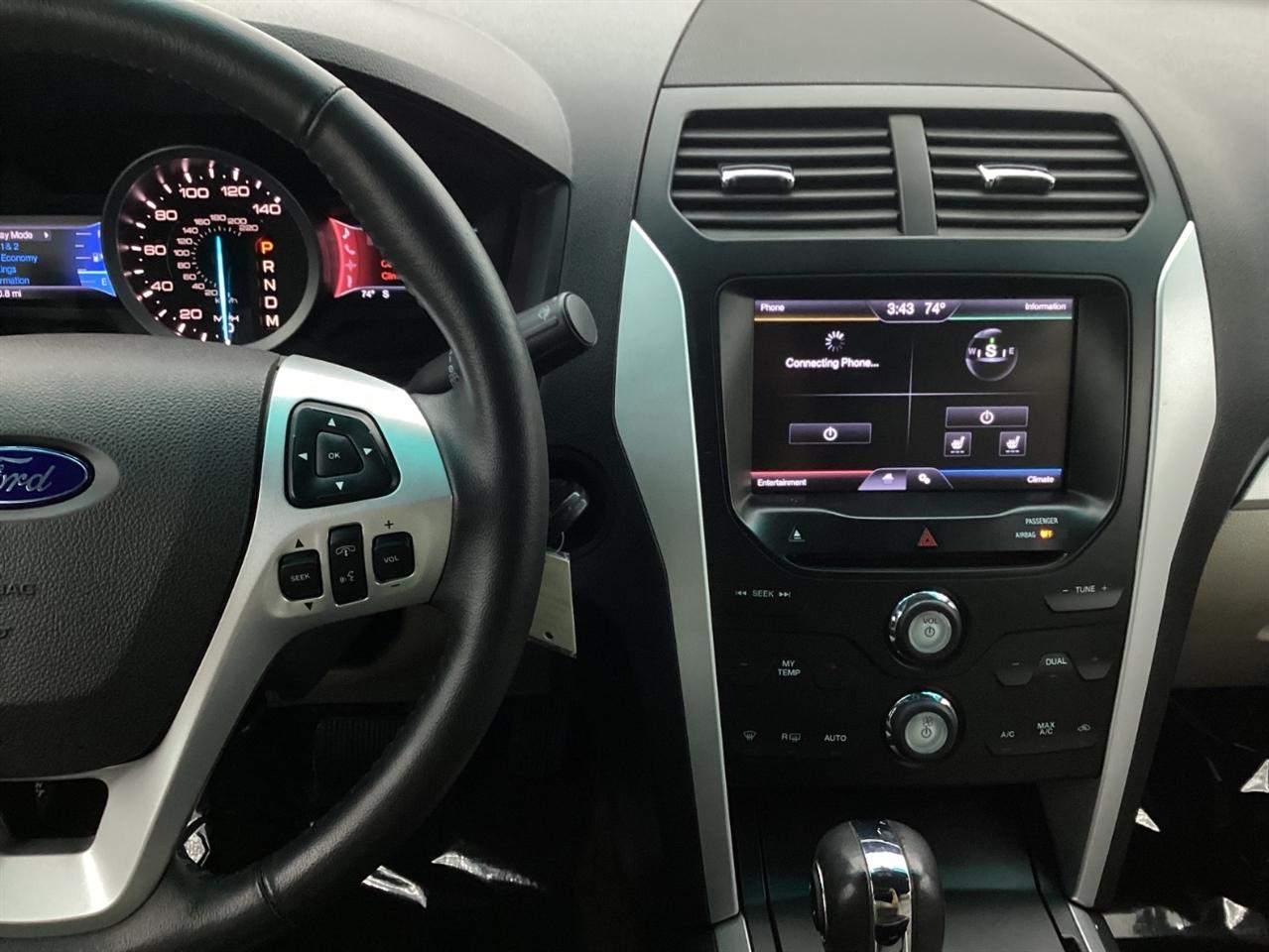 Ford Explorer 4WD 4dr XLT 2013