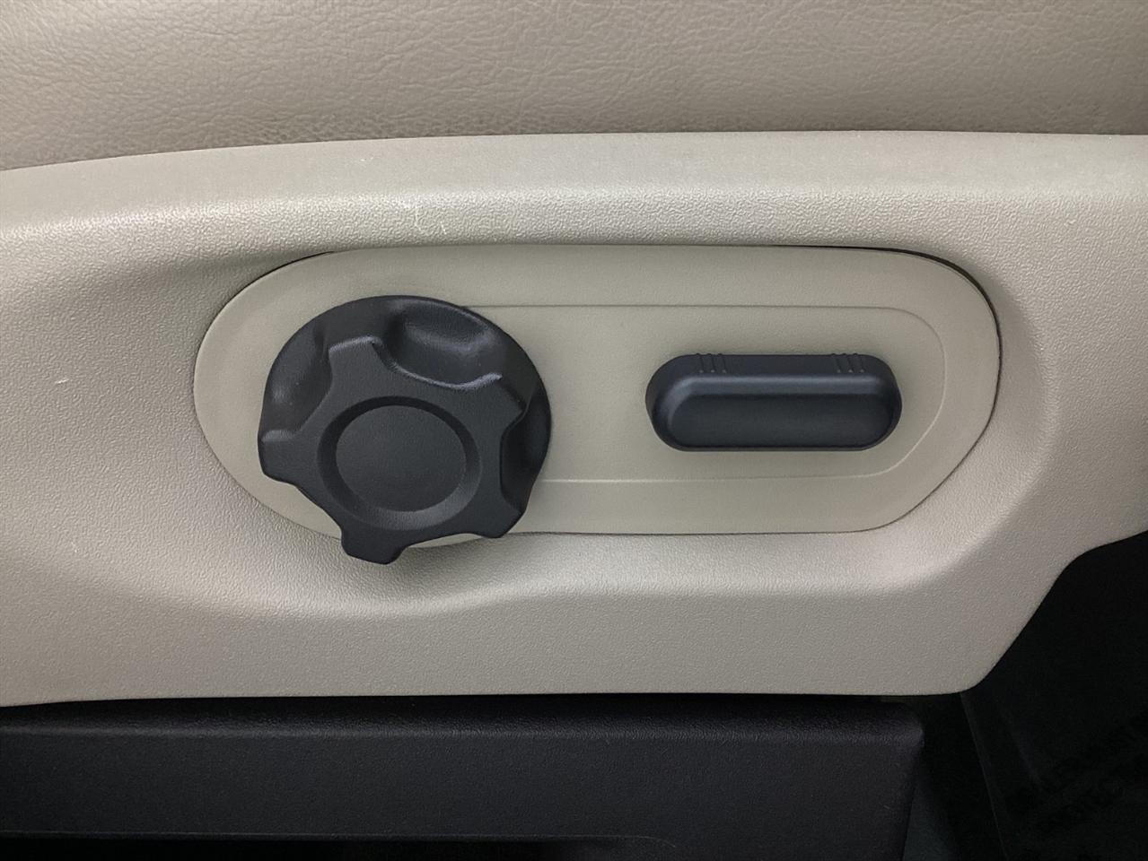 Ford Explorer 4WD 4dr XLT 2013