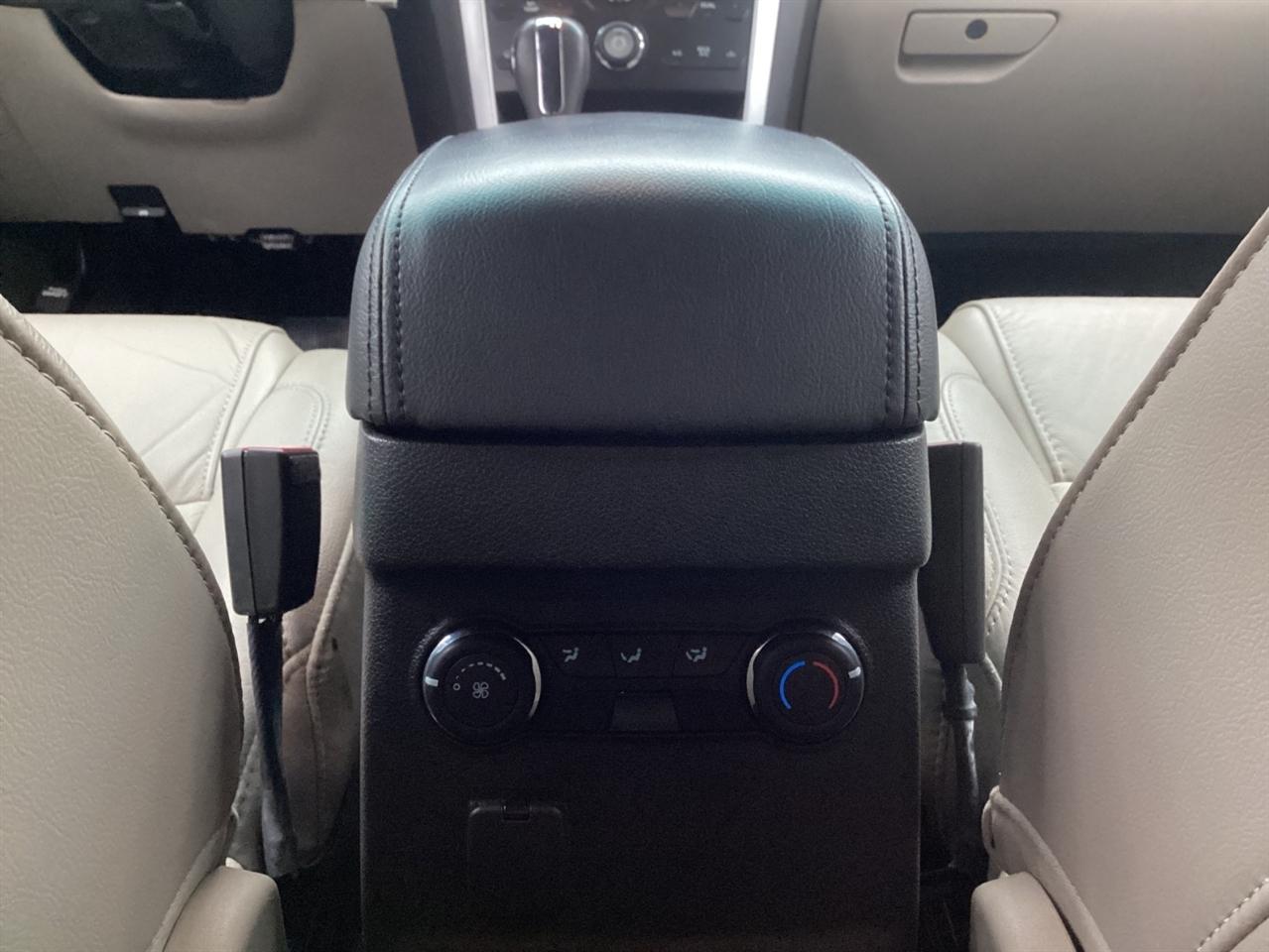 Ford Explorer 4WD 4dr XLT 2013