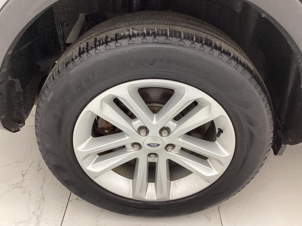 Ford Explorer 4WD 4dr XLT 2013