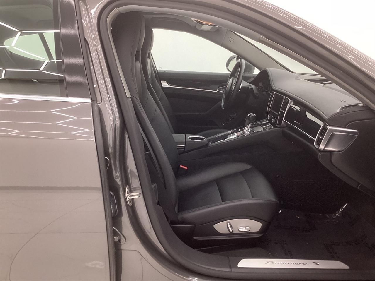 Porsche Panamera 4dr HB 4S 2013