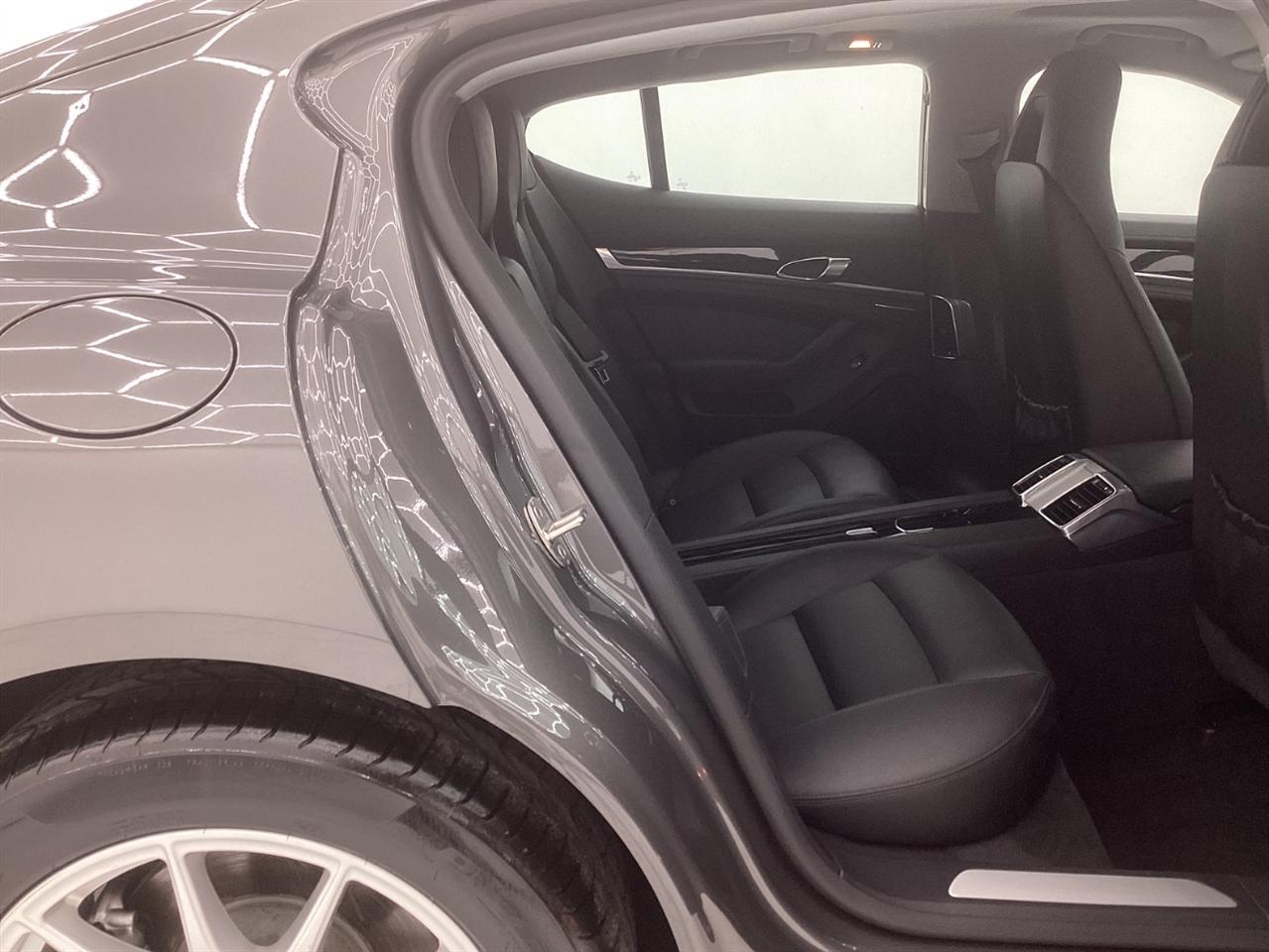Porsche Panamera 4dr HB 4S 2013